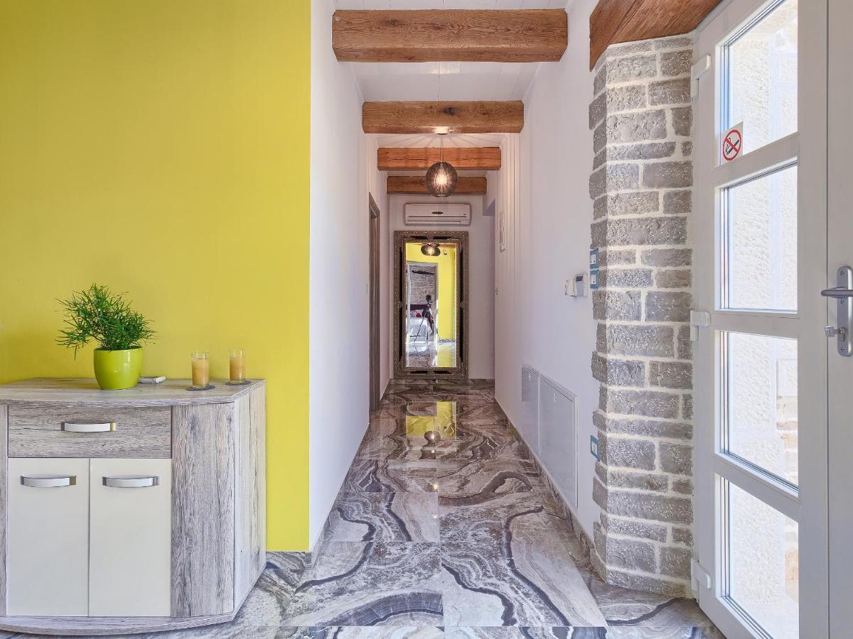 Villa Patrick-Luxury Stone House In The Center Of Istria Pazin Exterior foto