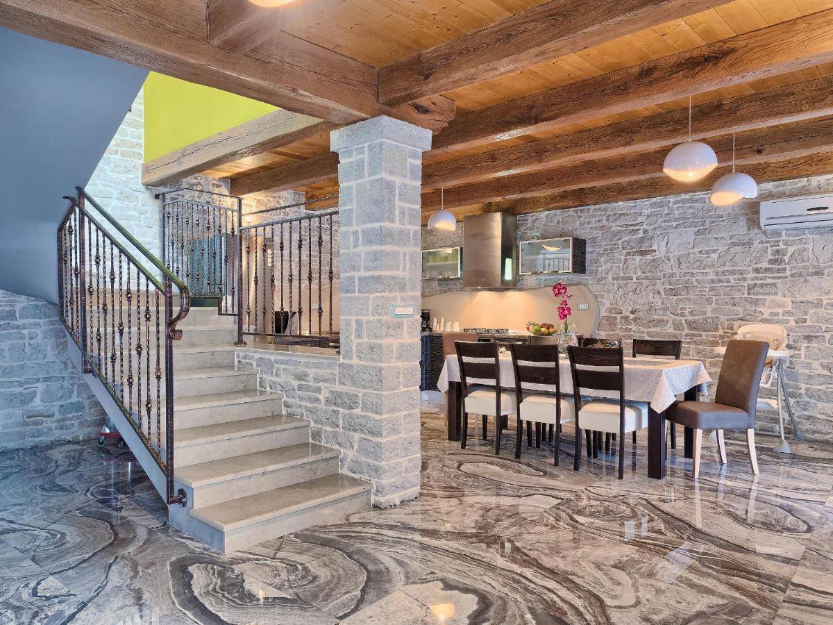Villa Patrick-Luxury Stone House In The Center Of Istria Pazin Exterior foto